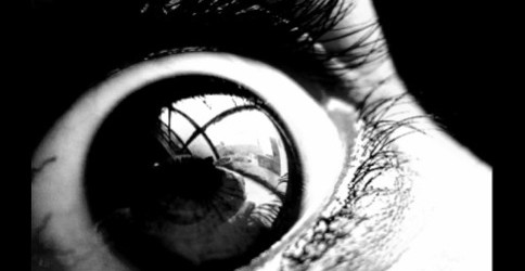 Jeudi 16 juin : projections / discussion &laquo;&nbsp;contre la psychiatrie et la médicalisation du monde&nbsp;&raquo; avec présentation du journal Sans Remède à La Buissonnière (Fontenay-sous-Bois) Des millions d’entre nous ont...